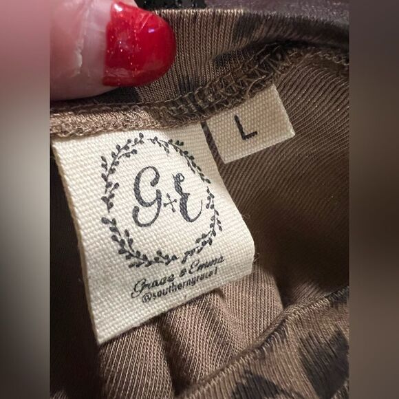 Gorgeous size L leopard print & black sequin Grace & Emma blouse - Picture 5 of 8